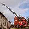 Feuerwehreinsatz am Freitagmorgen im Allmendshofener Ortskern. Im Keller eines Wohnhauses ist die Heizung in Brand geraten.