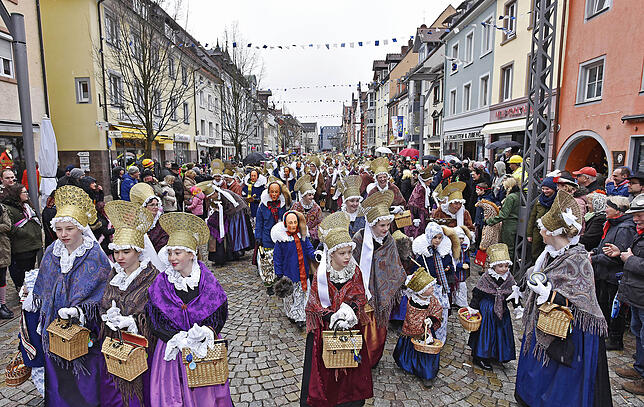Bild 27: Bilder vom bunten Treiben am Fasnetsmontag in Villingen (2)