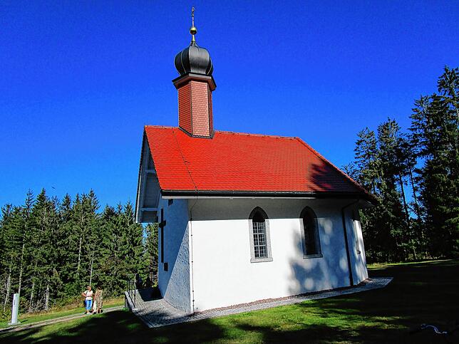 Die Ödlandkapelle auf einer Anhöhe über Herrischried: ein beliebtes Ausflugs- und Wanderziel.