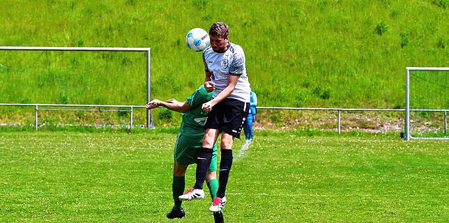 Bild 26: SV Buch besiegt SV Waldhaus im Derby mit 4:0 – und wir haben Fotos!