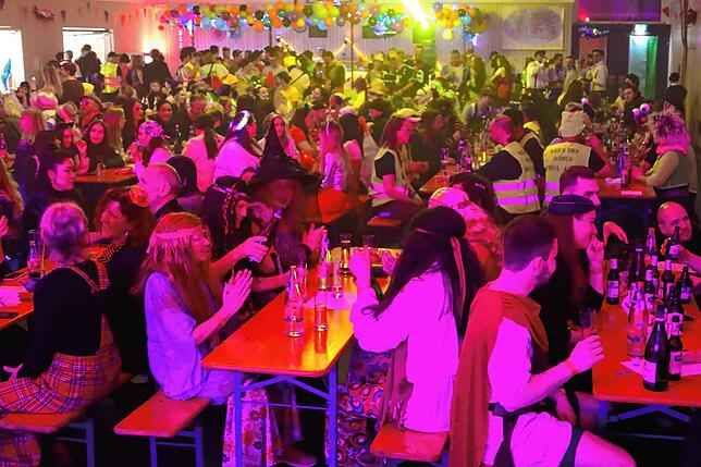 Bild 12: Impressionen vom Turnerball &ndash; So viel Spaß haben Gäste und Akteure