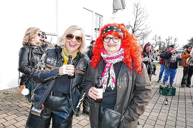 Bild 1: In Wittenhofen, Roggenbeuren und Limpach wird der Narrenbaum aufgestellt – Teil 1!