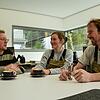 Boris Pokupec (rechts) und Sonja Keinhorst erzählen im Interview mnit SÜDKURIER-Mitarbeiter Roland Sprich von ihren Erlebnissen und ...