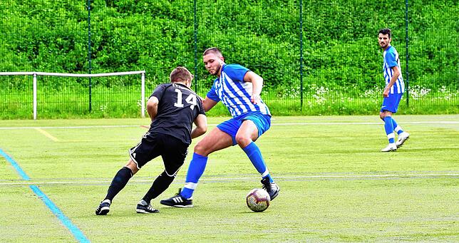 Bild 12: Spvgg. Wehr setzt sich bei der Qualifikation zum Rothaus-Bezirkspokal mit 2:0 gegen den FV Fahrnau durch &ndash; und wir haben Bilder!