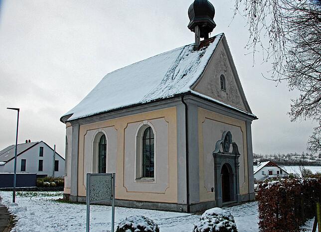 Die Nikolauskapelle stammt aus der Mitte des 18. Jahrhunderts und wurde vor zwei Jahren statisch saniert.