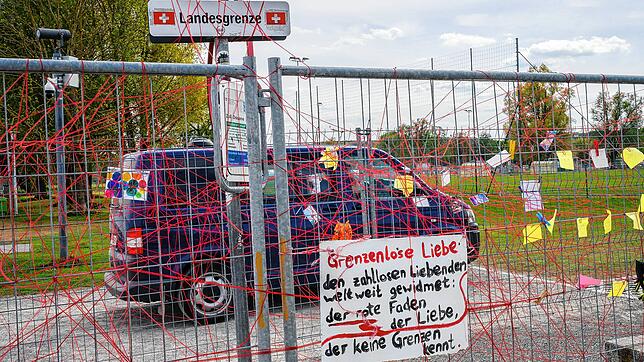 Ende April 2020 auf Klein Venedig in Konstanz: Nach Jahren der offenen Grenze zum Schweizerischen Kreuzlingen stand an der sogenannten ...