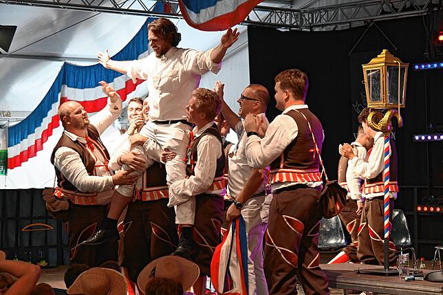 Bild 41: Bilder von der Bockverlosung