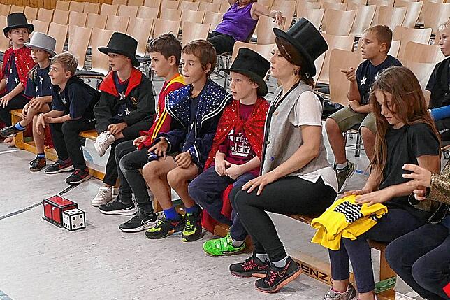 Ein Programmpunkt aus dem Sommerferienprogramm 2022. Auch hierfür leistet die Schulsozialarbeiterin Julia Budamert einen großen Beitrag. ...