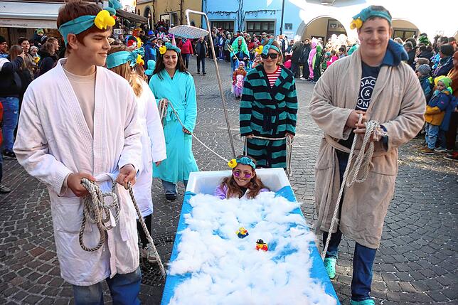 Bild 32: Meersburger Fasnacht: Die schönsten Bilder vom Kärrelerennen 2025