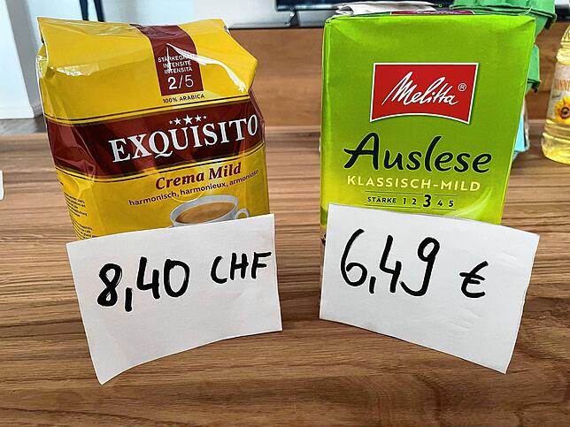 Bei Kaffee gab es in Deutschland wohl die größten Unterschiede: So kostete ein Pfund Melitta im Juli noch 4,49 Euro, jetzt, vier Monate ...