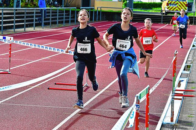 Bild 18: Omar Tareq und Michaela Gertis gewinnen den 34. Wehratallauf – und wir haben Fotos!