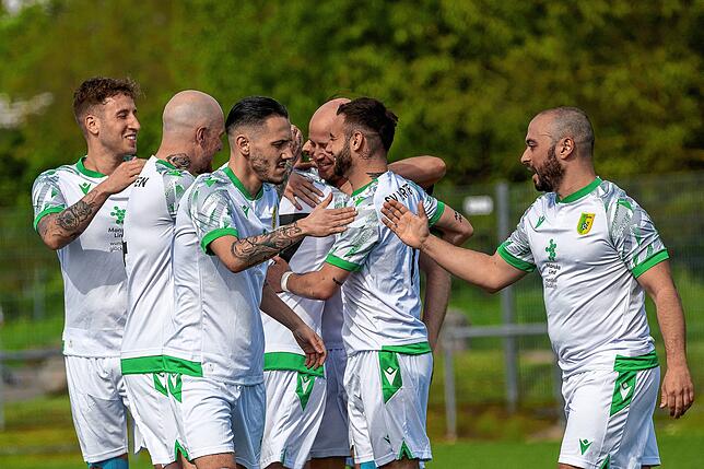 Bild 16: SV Herten setzt sich mit 4:2 gegen den FC Rot-Weiß Weilheim durch &ndash; und wir haben Bilder!