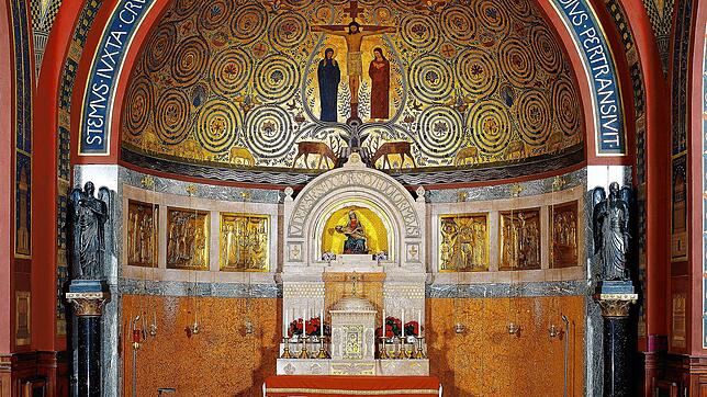 Im Kloster Beuron wird am Pfingstmontag Jubiläumsandacht gefeiert. Vor 160 Jahren, am Pfingstmontag 1863, wurde die Wallfahrt wieder ...