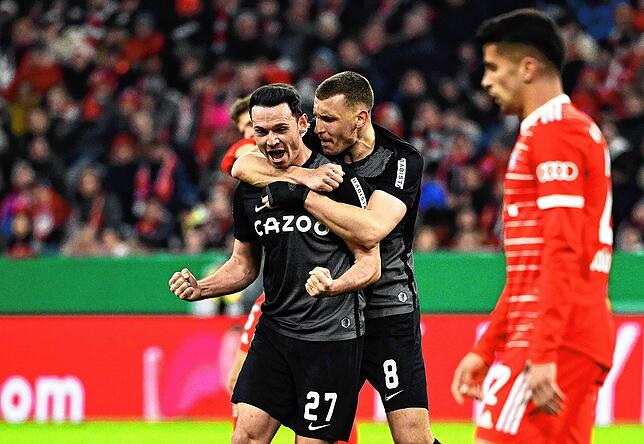 Bild 3: Höfler und Eggestein in Topform! Die Spielernoten des SC Freiburg bei der Pokalsensation in München