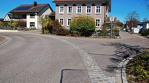 Mit der Kanalerweiterung geht es nach Ostern weiter: Die Ottwanger Straße hoch (links) direkt in die Rheintalstraße. Foto: Petra Wunderle