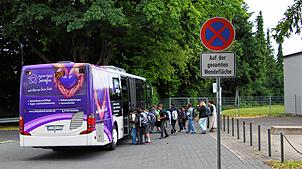 Für die Beförderung der Grundschüler im Kreis Sigmaringen sollen die Eltern künftig monatlich zahlen. Unser Bild zeigt die Abholung bei ...