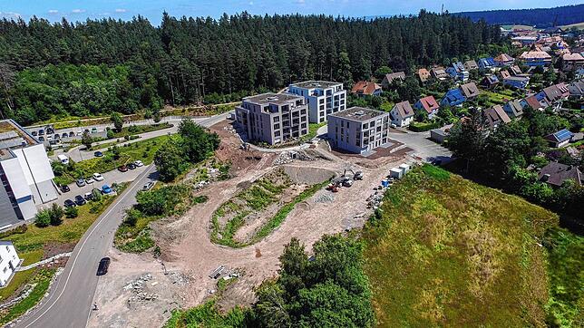 Das Wohnprojekt Schönblick, hier aus der Luft aufgenommen, geht in den zweiten Bauabschnitt. Links der bereits gebauten Häuser werden ...
