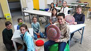 In einer kindgerechten Umgebung zu lernen und sich dabei zu bewegen, ist das Konzept des „Flexible seating“ der Astrid-Lindgren-Schule ...