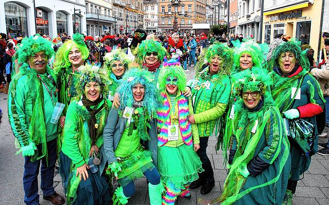Bild 7: So bunt wird Konstanz am Schmotzigen Dunschtig in der Zukunft wieder feiern &ndash; die besten Bilder und Videos der Straßenfasnacht