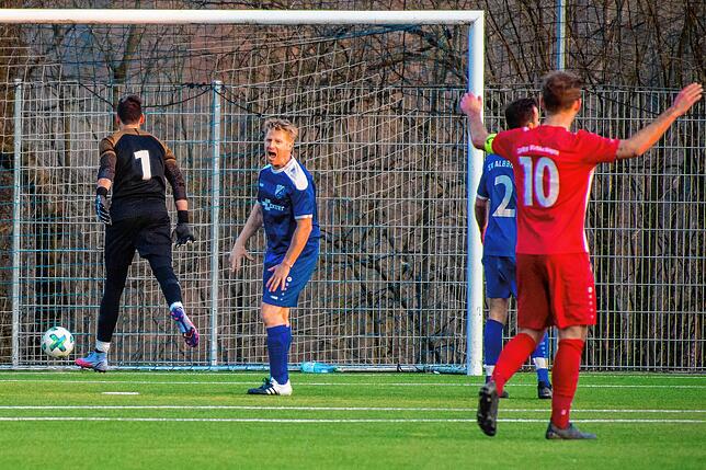 Bild 7: SV Albbruck gelingt glückliches 1:1 gegen die Spvgg Wutöschingen &ndash; und wir haben Bilder!