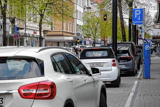 Im Oktober 2021 hat sich der Gemeinderat dazu entschlossen, dass das Parken auf den oberirdischen Stellplätzen in der Innenstadt teurer ...