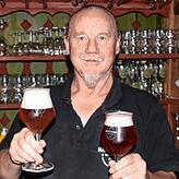 Das erste selbst gebraute Bier ging beim Hader-Karle 2010 über die Theke. Seitdem hat sich der Bierumsatz im Wirtshaus verdoppelt. 96 ...