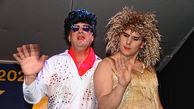 Sogar Elvis und Marylin geben sich die Ehre beim Gockelball.