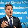 Robert Habeck, Bundesminister für Wirtschaft und Klimaschutz. Die Bundesregierung bereitet sich vor dem Hintergrund des russischen ...