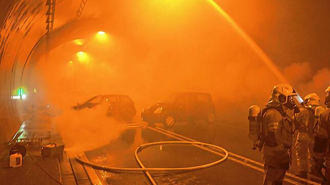 Bild 5: Große Feuerwehrübung in Tiengen – Die besten Bilder