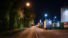 Bild : Kann man Angst einfach wegleuchten? Städte im Südwesten investieren in smarte Straßenlaternen und damit in die gefühlte Sicherheit