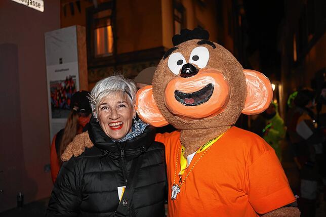 Bild 23: So glückselig wird am Rosenmontag in Konstanz weitergefeiert