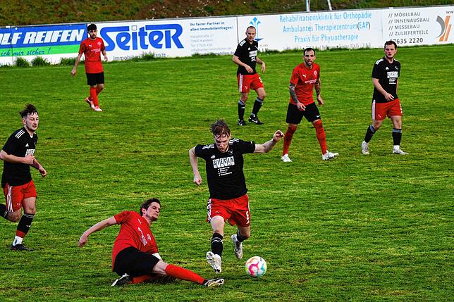 Bild 20: VfR Bad Bellingen besiegt den FC Hochrhein mit 4:1 &ndash; und wir haben Bilder!