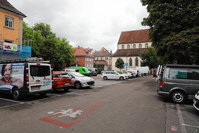 Noch ist der Konstanzer Stephansplatz eine Betonwüste. Das soll sich allerdings ändern. Anstatt Autos sollen hier in Zukunft 33 neue ...