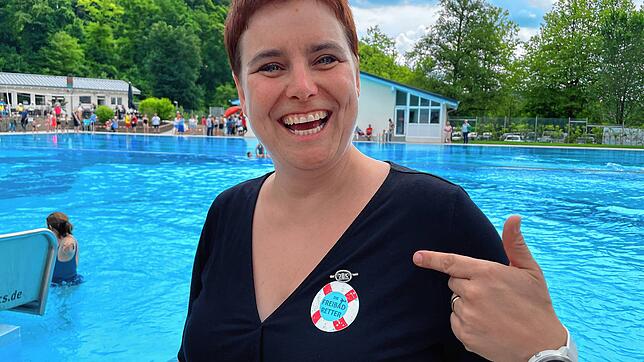 Stolz und für alle Beteiligten will Christiane Maier die Ehrennadel des Landes Baden-Württemberg tragen.