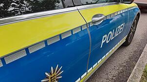 Ein Polizeiauto im Einsatz (Symbolbild). Die Polizei Bad Säckingen hat einen Ladendieb festgenommen.