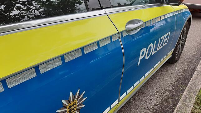 Ein Polizeiauto im Einsatz (Symbolbild). Die Polizei Bad Säckingen hat einen Ladendieb festgenommen.