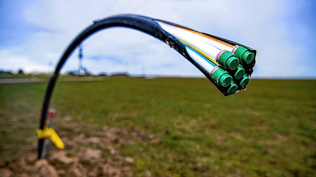 Bis das Breitbandkabel auch das Land erreicht, sind Zeit und hohe Investitionen erfolderlich. Foto: Schuldt