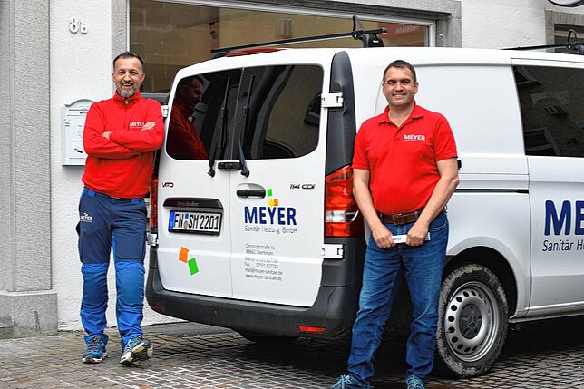 Edin Malovcic (links), Außendienstmitarbeiter bei Meyer Sanitär Heizung GmbH, und Geschäftsführer Thilo Freisleben gehen inzwischen dem ...