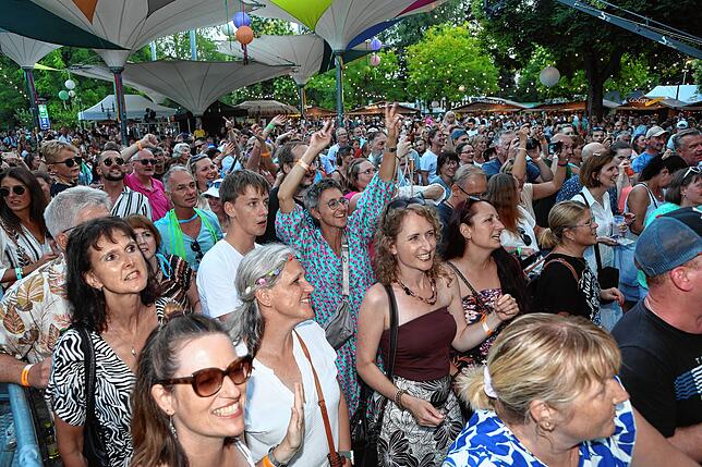 Bild 15: Seenachtfest 2024: Im Stadtgarten spielt nicht nur die Musik, sondern spielen auch die Kinder
