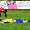 Abstieg ist immer traurig: Unser Symbolbild zeigt, dass Trost dann auch gut tut. Aus der Kreisliga A müssen am Ende dieser Saison wohl ...