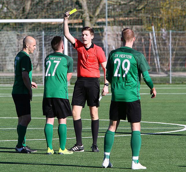 Bild 12: FC Erzingen siegt mit 2:1 beim SV Herten und wir haben die Bilder