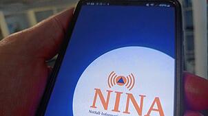 Immer eine Empfehlung, um im Ernstfall an Informationen zu kommen: Die Nina-Warnapp kann aufs Smartphone geladen werden.