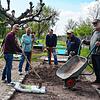 Minigolffreunde im Einsatz: Oliver Gut (von links), Dimitri Papasoglou, Karl-Heinz Gerwert, Karl-Heinz Hänsch und Rainer Heinz bei ...