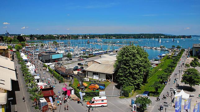 Die Bodenseewoche von oben: Einen ungewohnten Blick über Konstanz und den Bodensee bietet an den Veranstaltungstagen die Fahrt mit dem ...