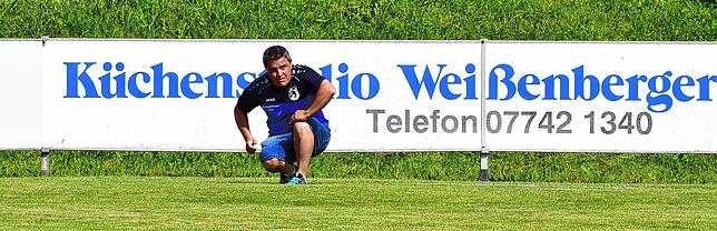 Bild 2: FC Erzingen bezwingt den FC Wallbach deutlich &ndash; und wir haben die Bilder!