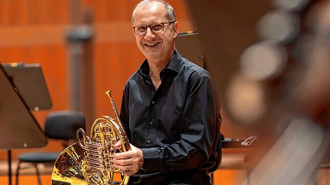 Bei einer Probe des Symphonieorchesters des Bayerischen Rundfunks: Ralf Springmann mit seinem Arbeitsgerät &ndash; dem Horn.