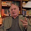 Martin Walser spricht in seinem Arbeitszimmer über sein neues Buch.