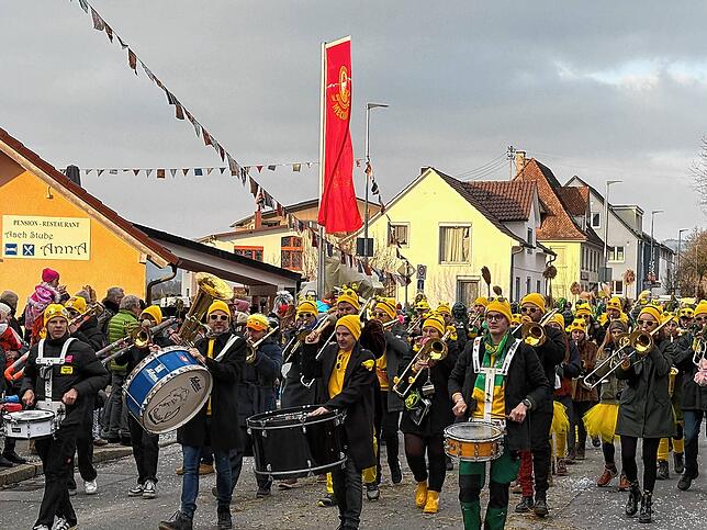 Bild 11: 50. Gründungstag der Mimmenhausener Bierkärhexen: Unsere Bildergalerie vom Umzug in Mimmenhausen
