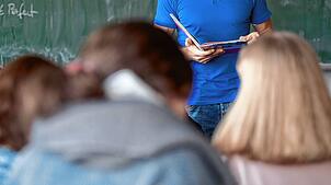 In Baden-Württemberg herrscht Lehrermangel – und ausgerechnet jetzt entdeckt das Kultusministerium mehr als 1000 unbesetzte Stellen.