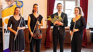 Die jungen Musiker Rebecca Reichert, Teresa Roosmann, Alexander Kaiser und Lena Ebner (von links) der studienvorbereitenden Ausbildung ...
